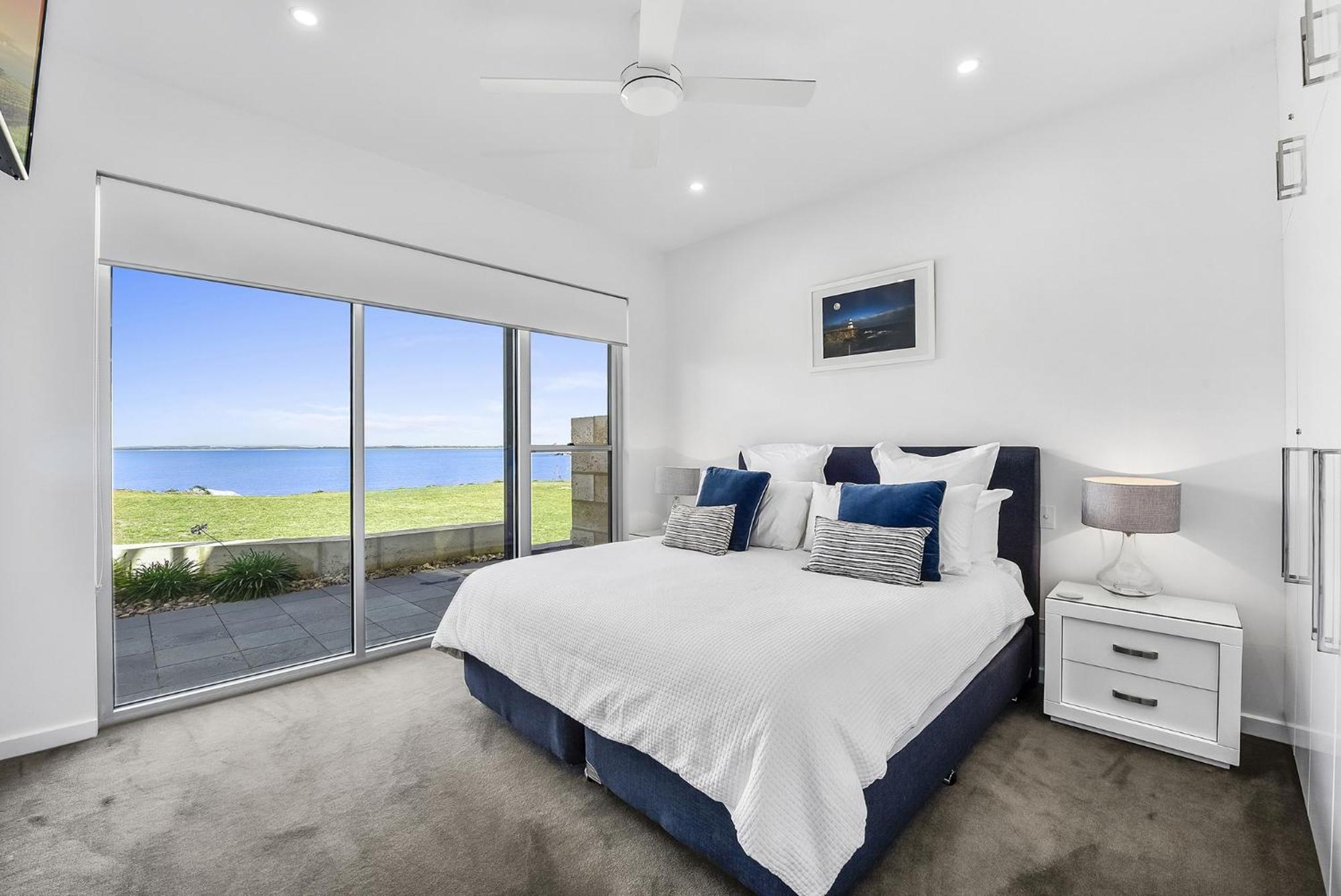Aloha Waterfront Properties Robe Phòng bức ảnh