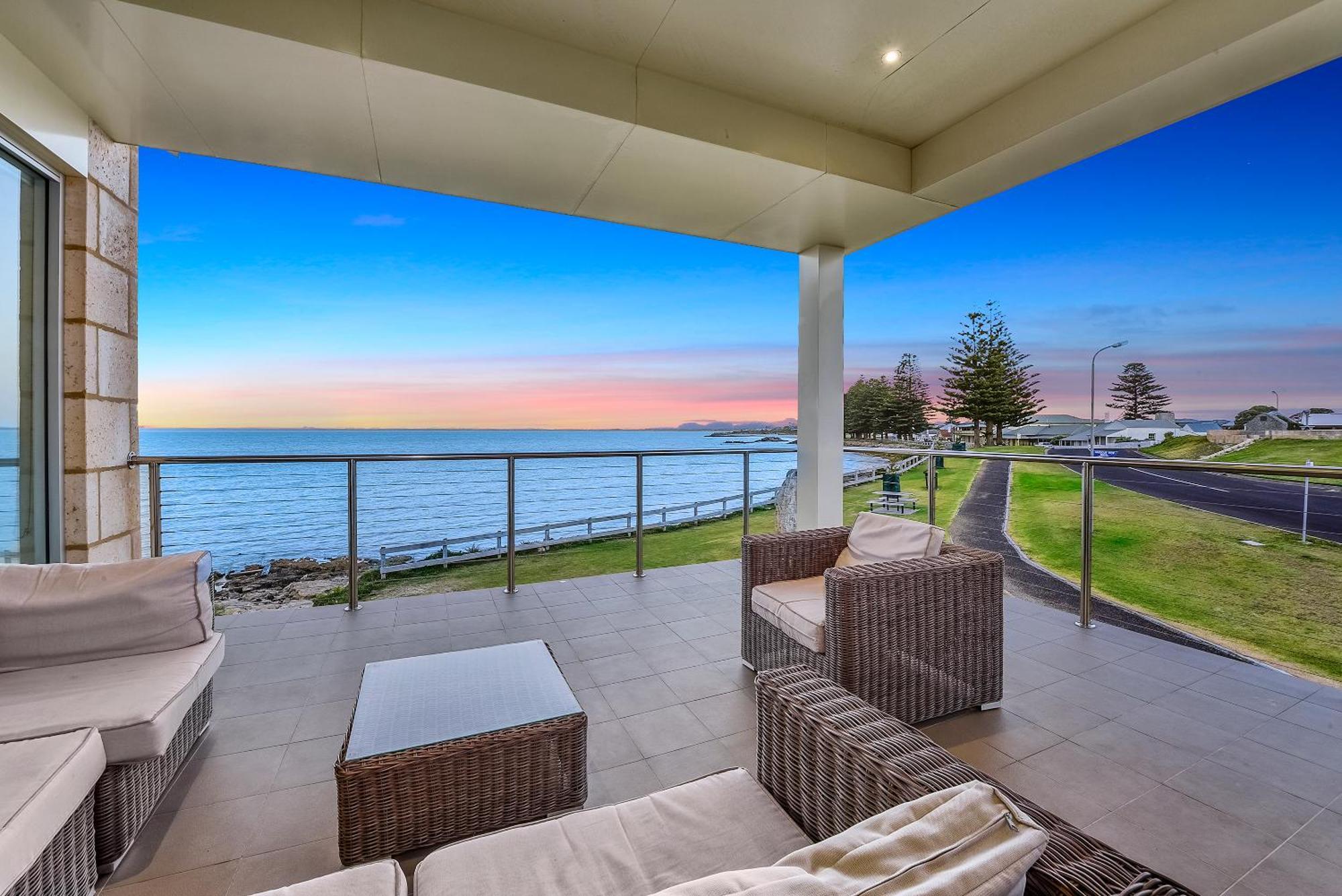 Aloha Waterfront Properties Robe Phòng bức ảnh